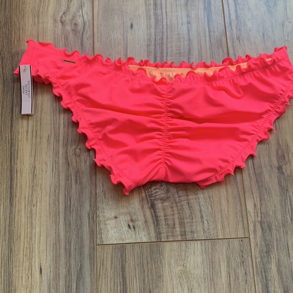 NWT bikini cheeky VS bottom - Picture 2 of 5